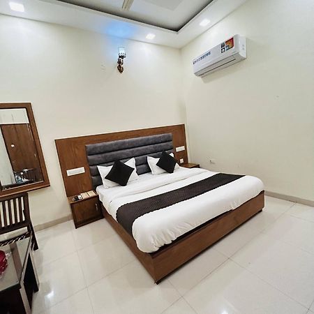 Hotel Woodlark Zirakpur Chandigarh !! Top Rated & Most Awarded Properties In Tricity !! Exterior foto